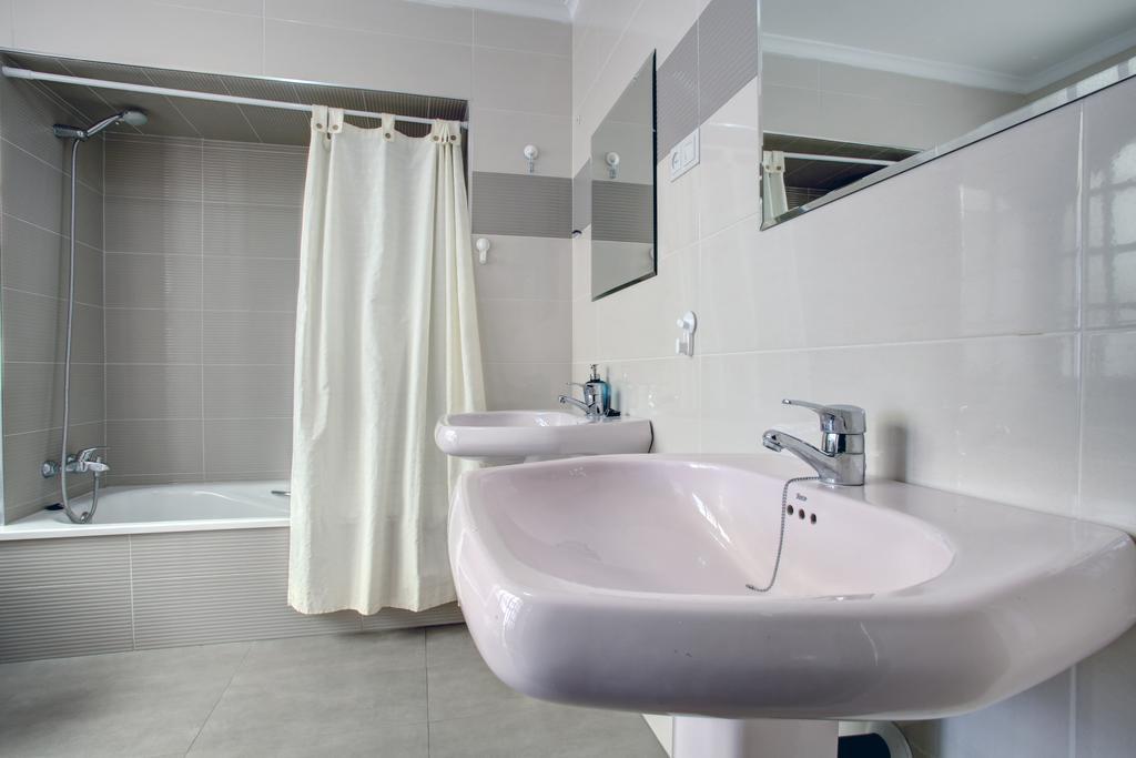 Holiday House Abul Beka Ронда Стая снимка